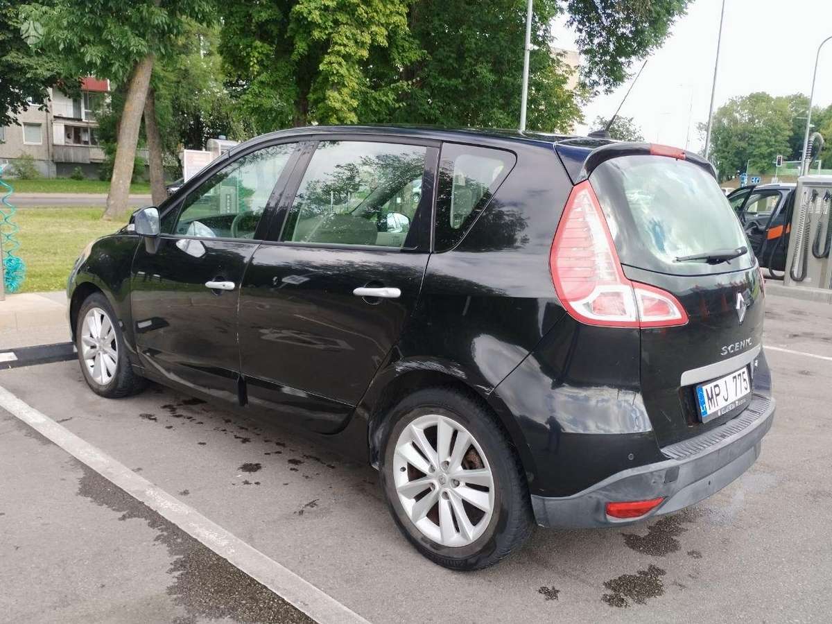 Renault Scenic 2011 — двигун 1461 cm³, 110 HP (81kW)