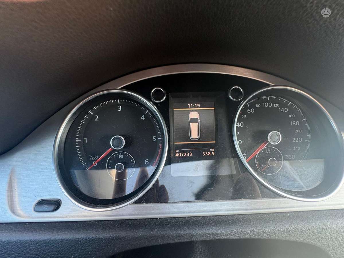 Volkswagen Passat 2012 — photo 15