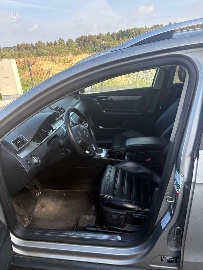 Volkswagen Passat 2012 — photo 9