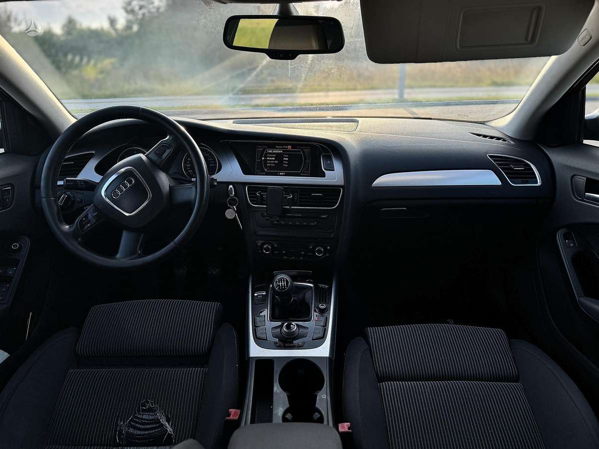 Audi A4 2009 — двигун 1968 cm³, 170 HP (125kW)
