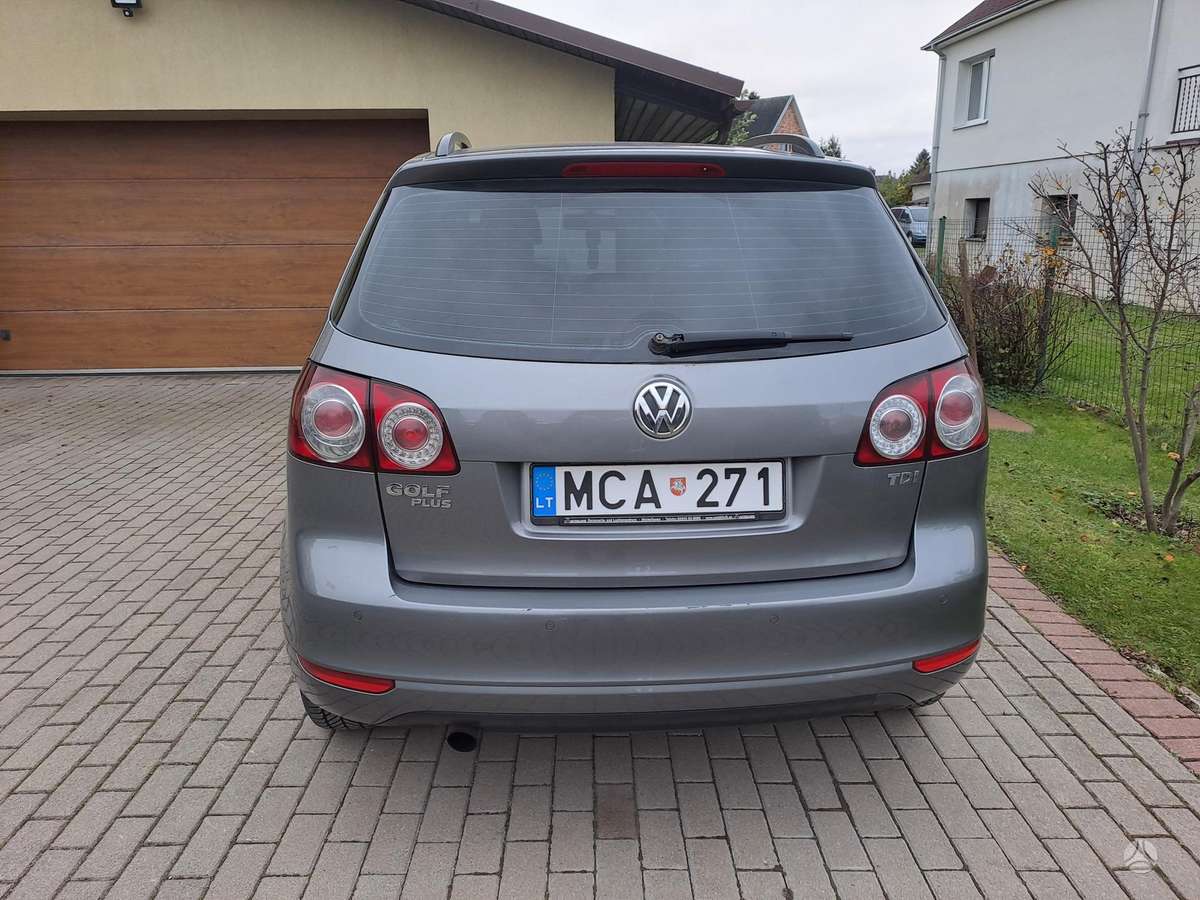 Volkswagen Golf 2009 — engine 1598 cm³, 105 HP (77kW)