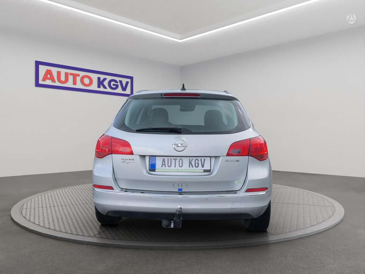 Opel Astra 2015 — engine 1600 cm³, 110 HP (81kW)