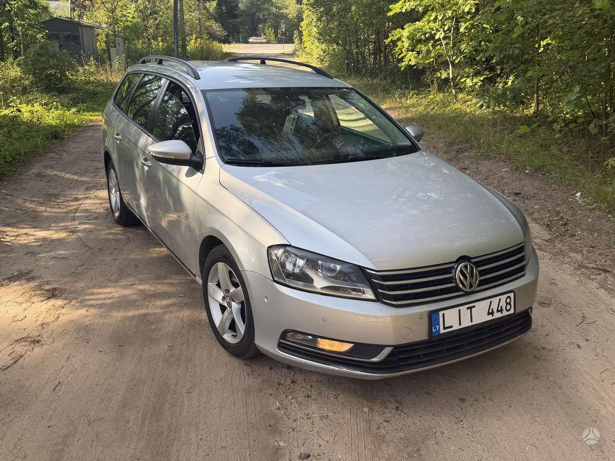 Volkswagen Passat, 2011
