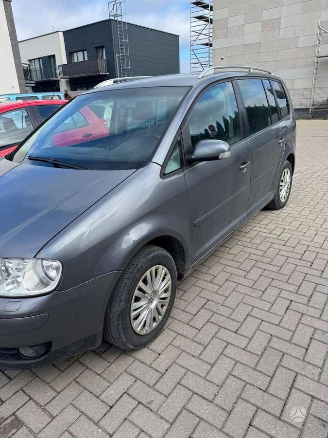 Volkswagen Touran 2006 — interior
