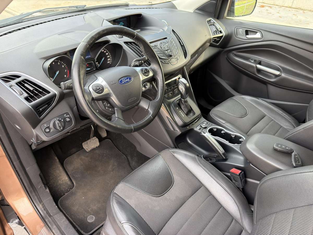 Ford Kuga 2015 — фото 13