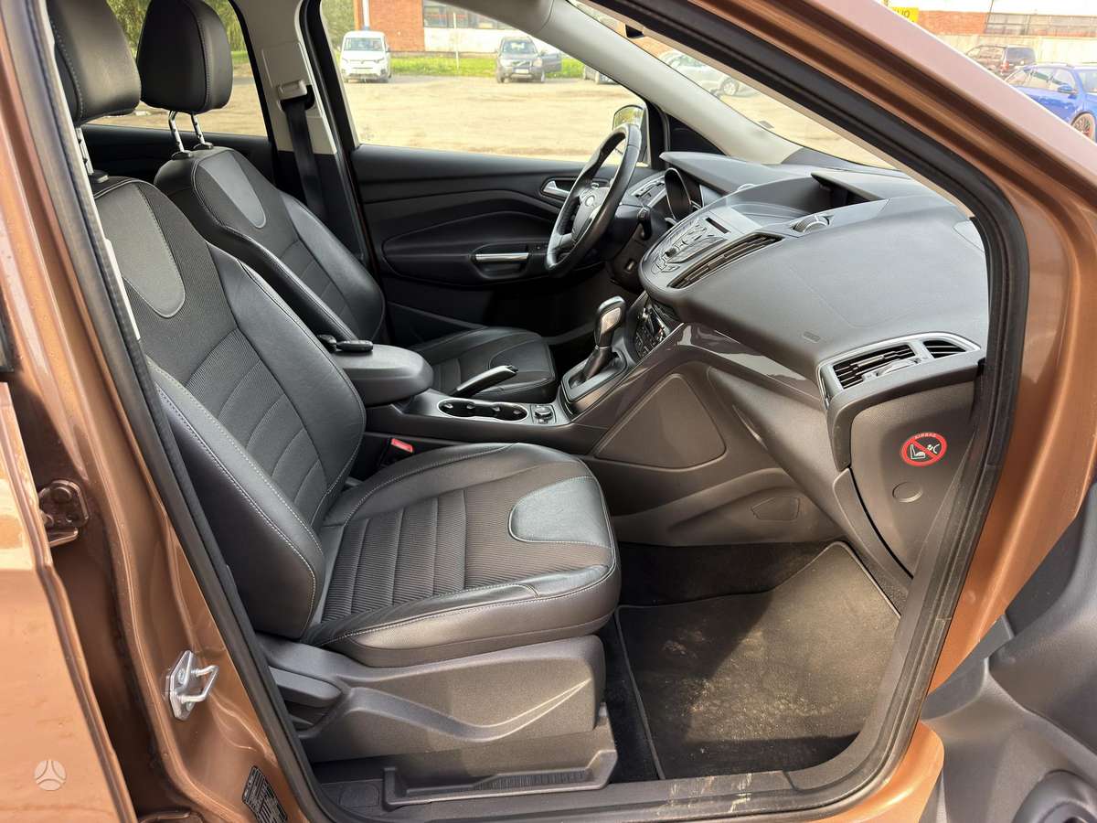 Ford Kuga 2015 — фото 16