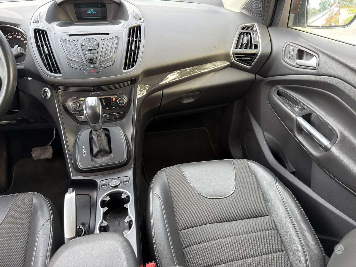 Ford Kuga 2015 — фото 17