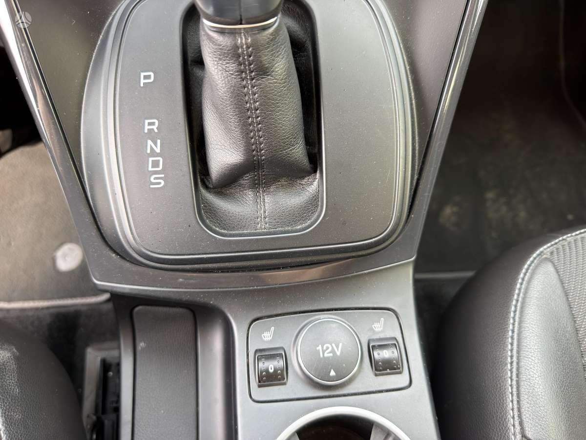 Ford Kuga 2015 — фото 21