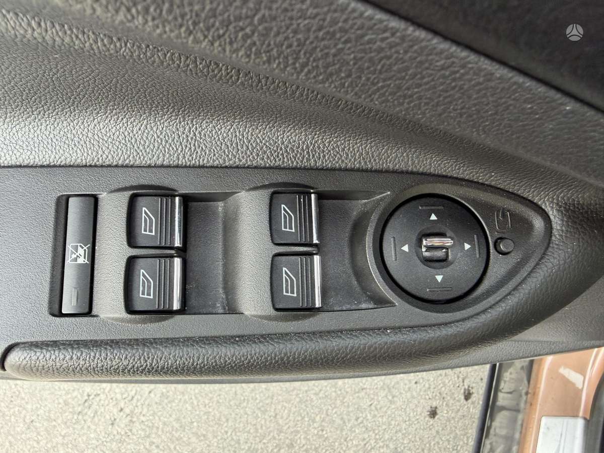 Ford Kuga 2015 — фото 25