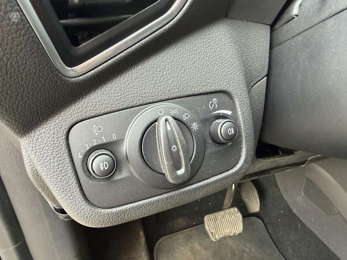 Ford Kuga 2015 — фото 26