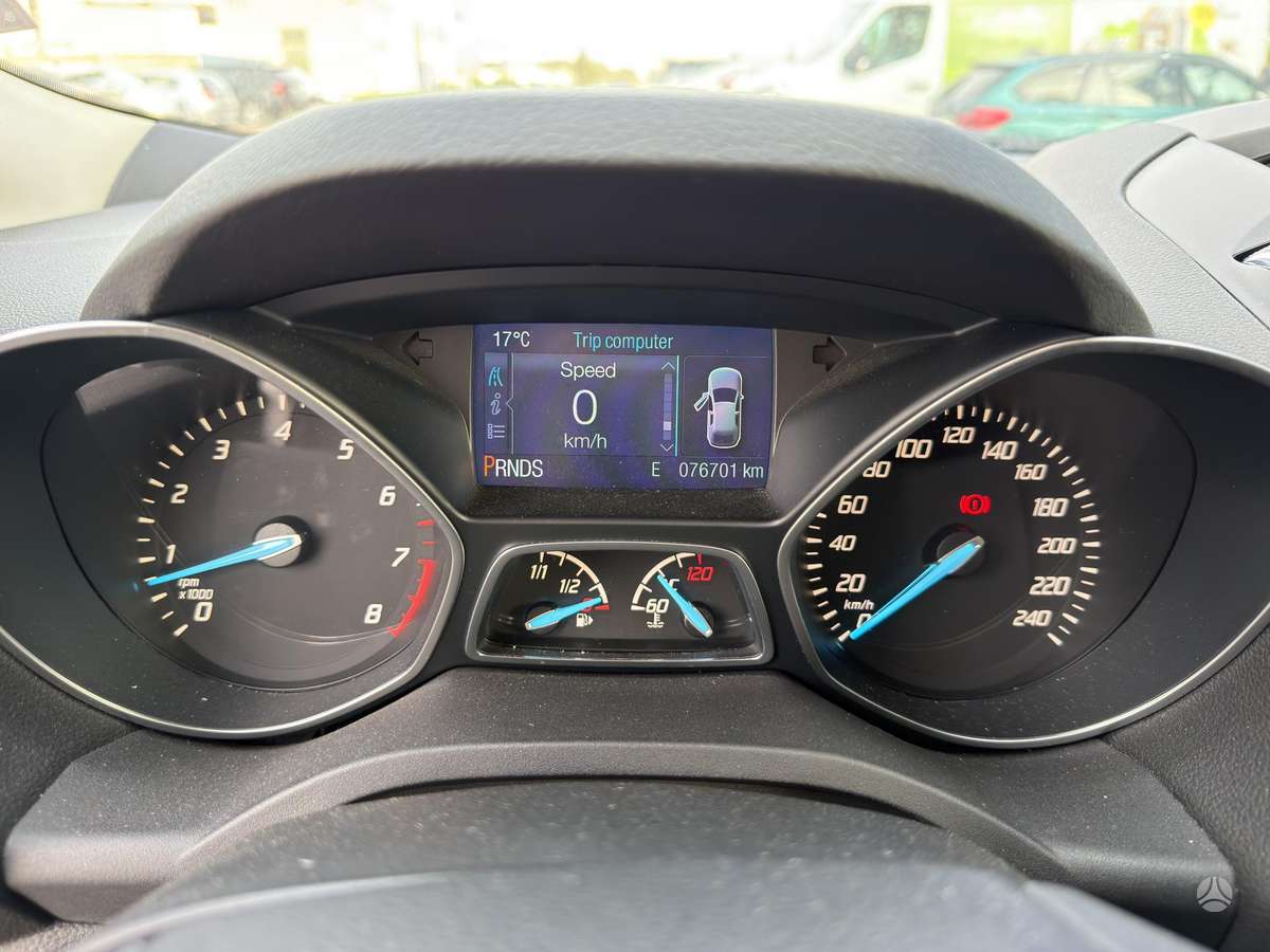 Ford Kuga 2015 — фото 27