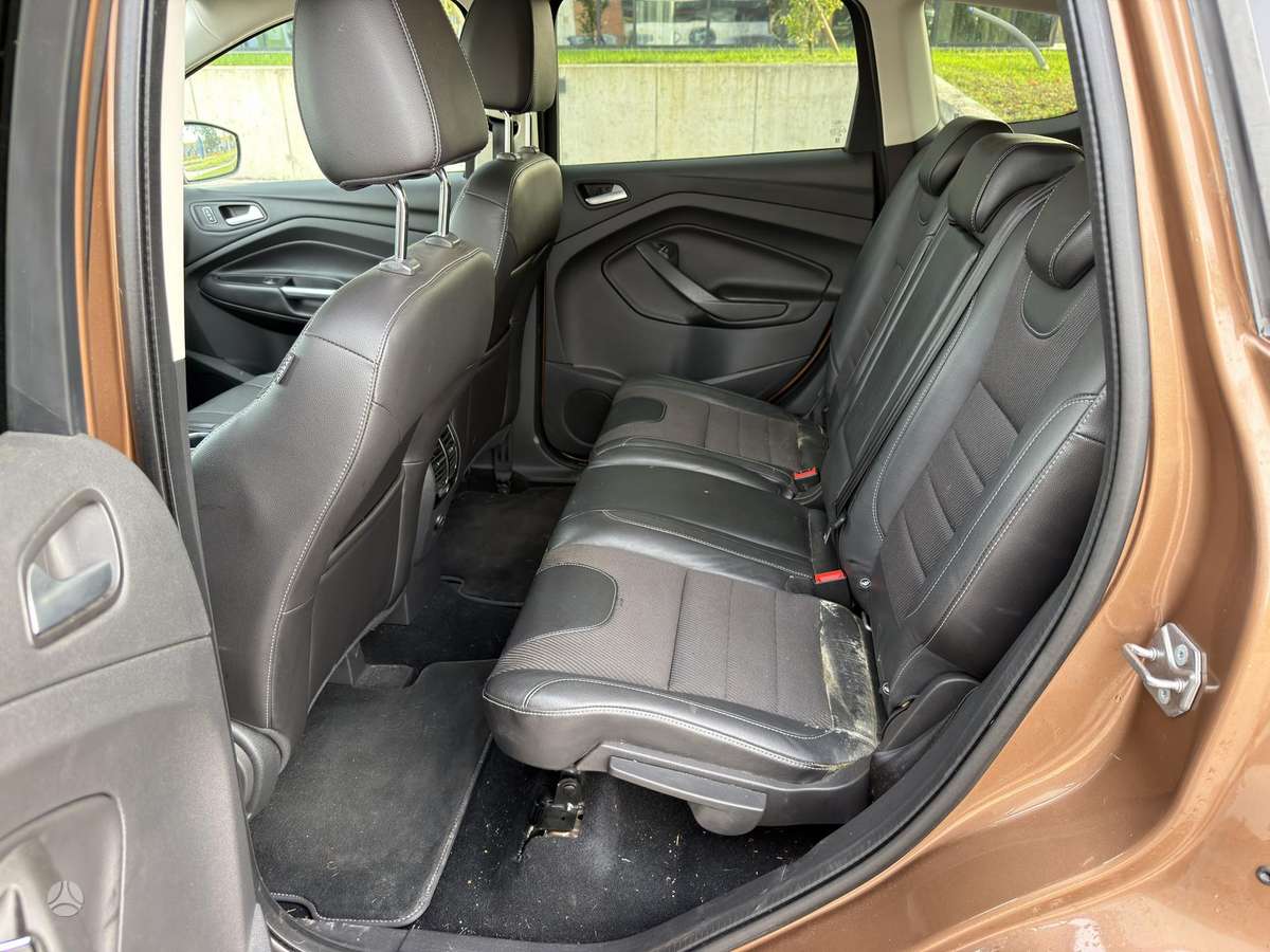 Ford Kuga 2015 — фото 31
