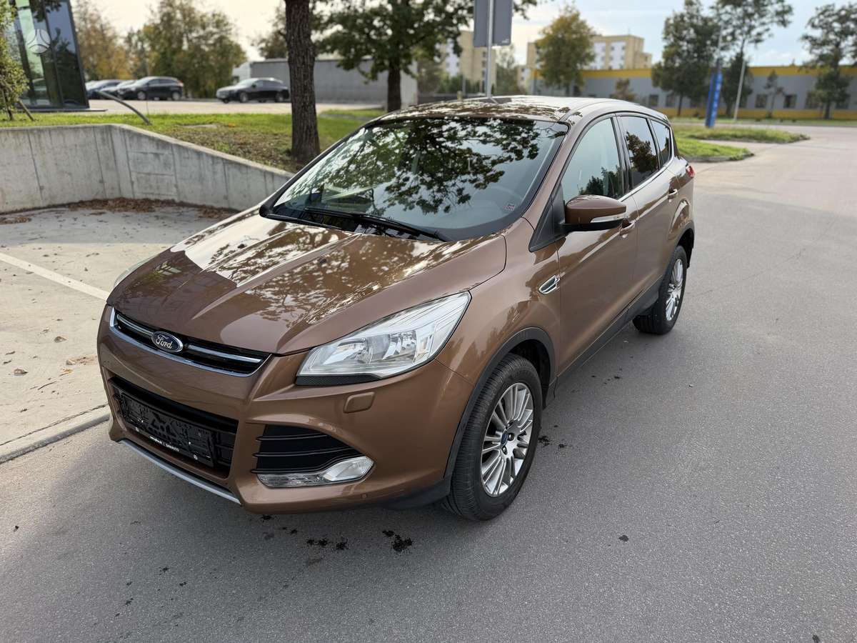 Ford Kuga 2015 — двигун 1596 cm³, 182 HP (134kW)