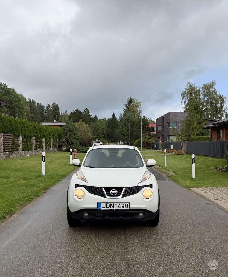 Nissan Juke 2013 — салон
