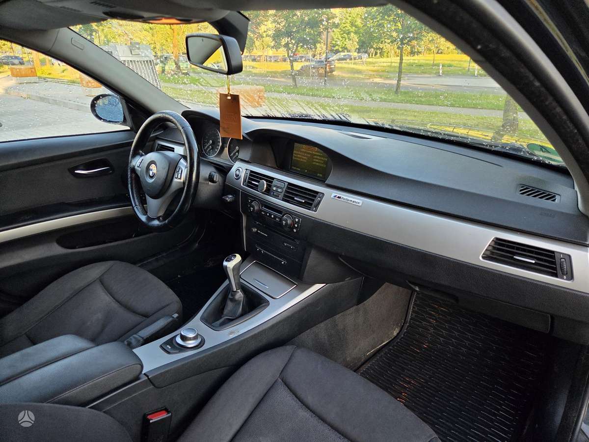 BMW 320 2006 — photo 11