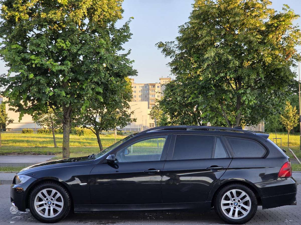 BMW 320 2006 — photo 5