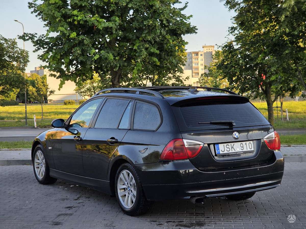 BMW 320 2006 — photo 7