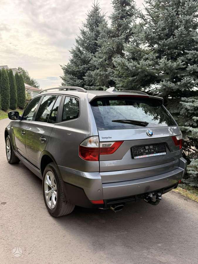 BMW X3 2009 — interior