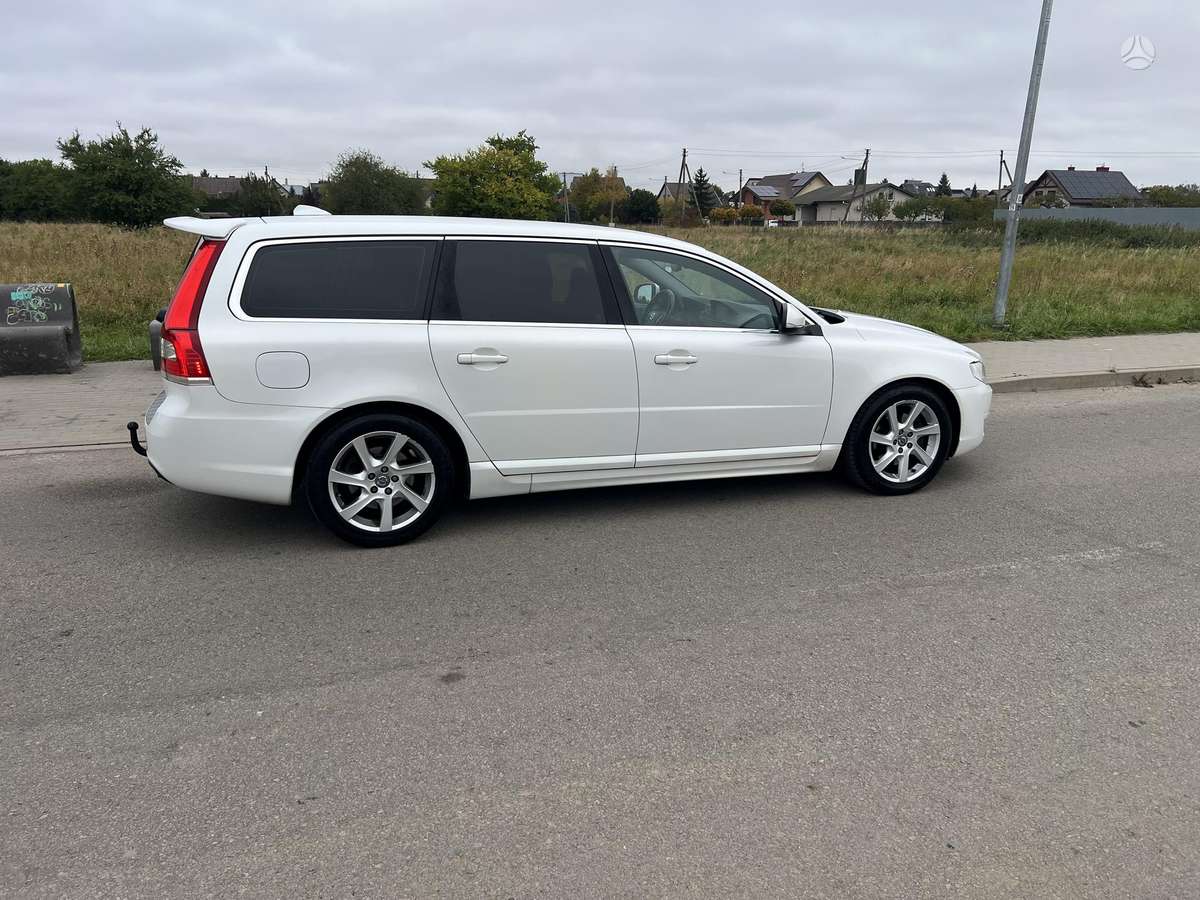 Volvo V70 2014 — photo 12
