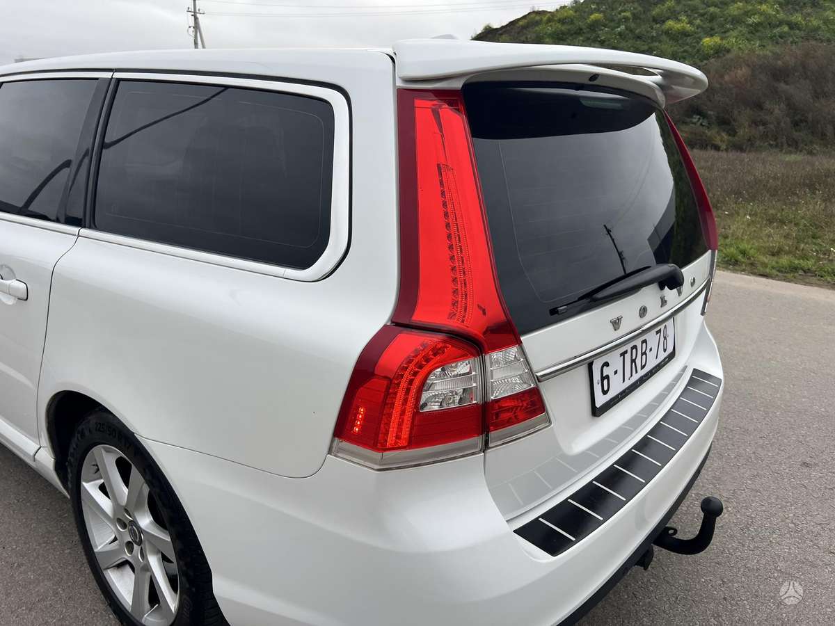 Volvo V70 2014 — photo 14