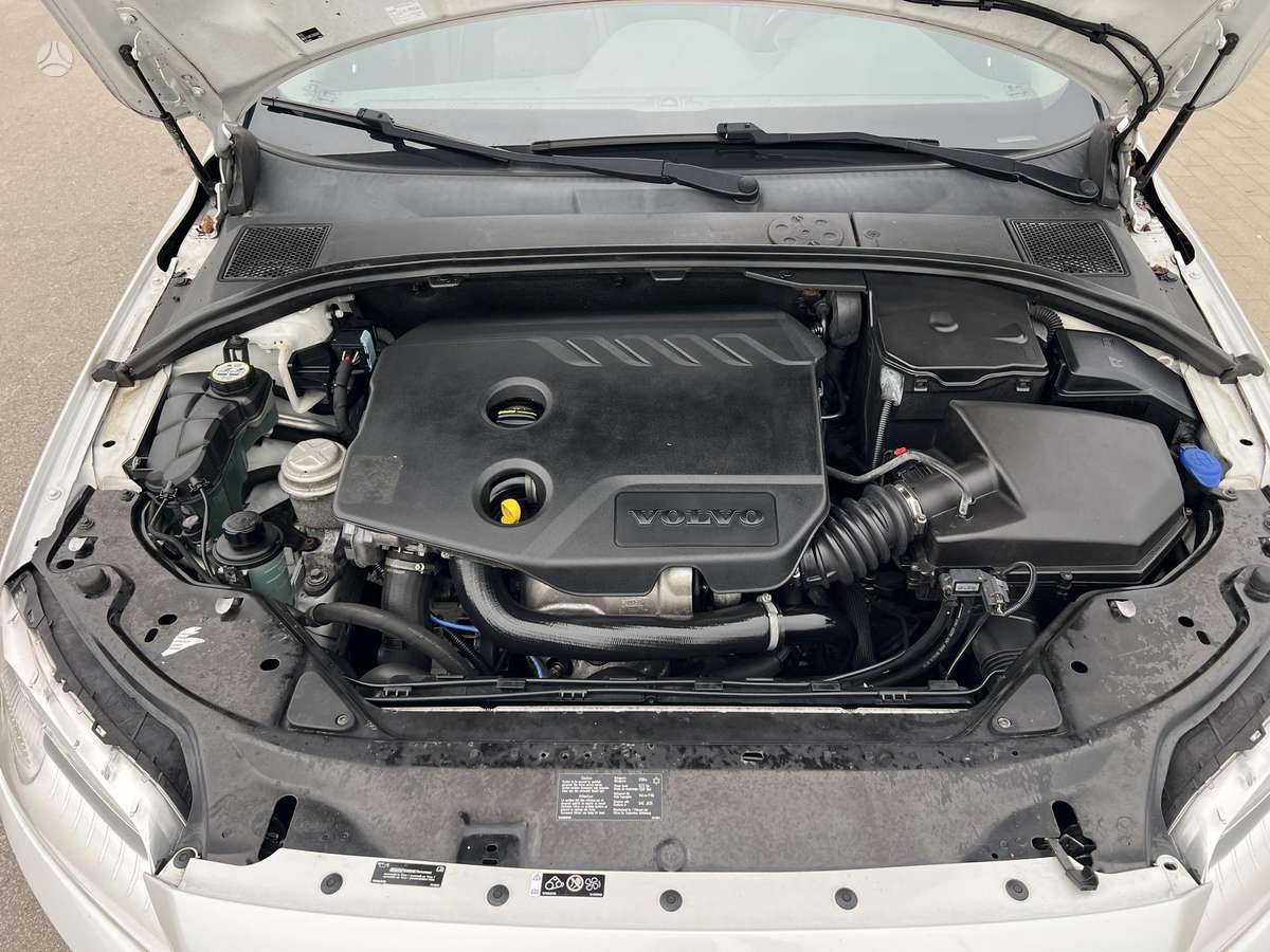 Volvo V70 2014 — photo 29