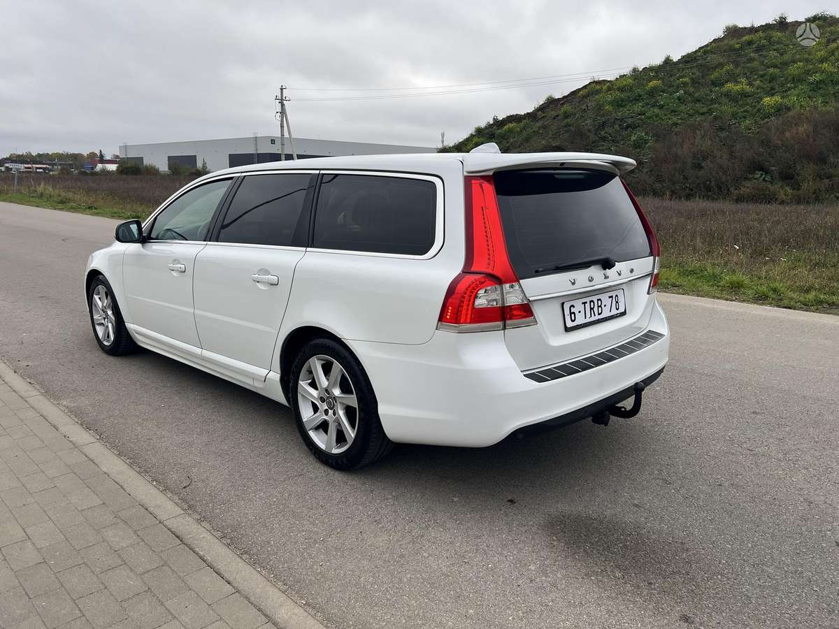 Volvo V70 2014 — photo 8