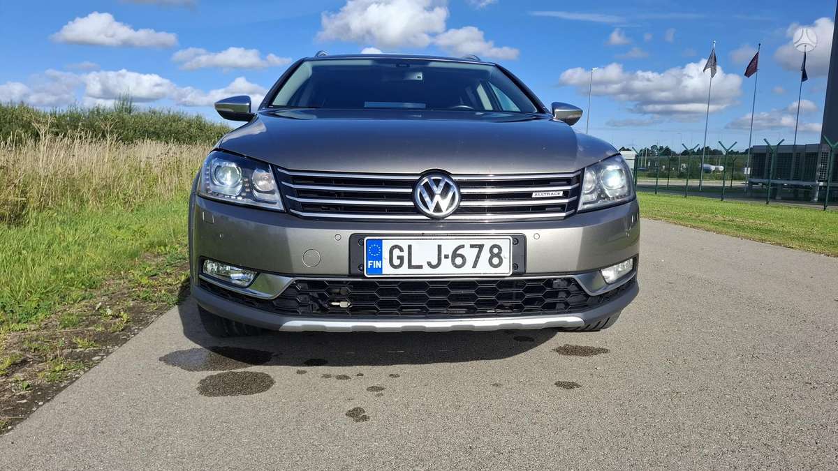 Volkswagen Passat 2014 — photo 11