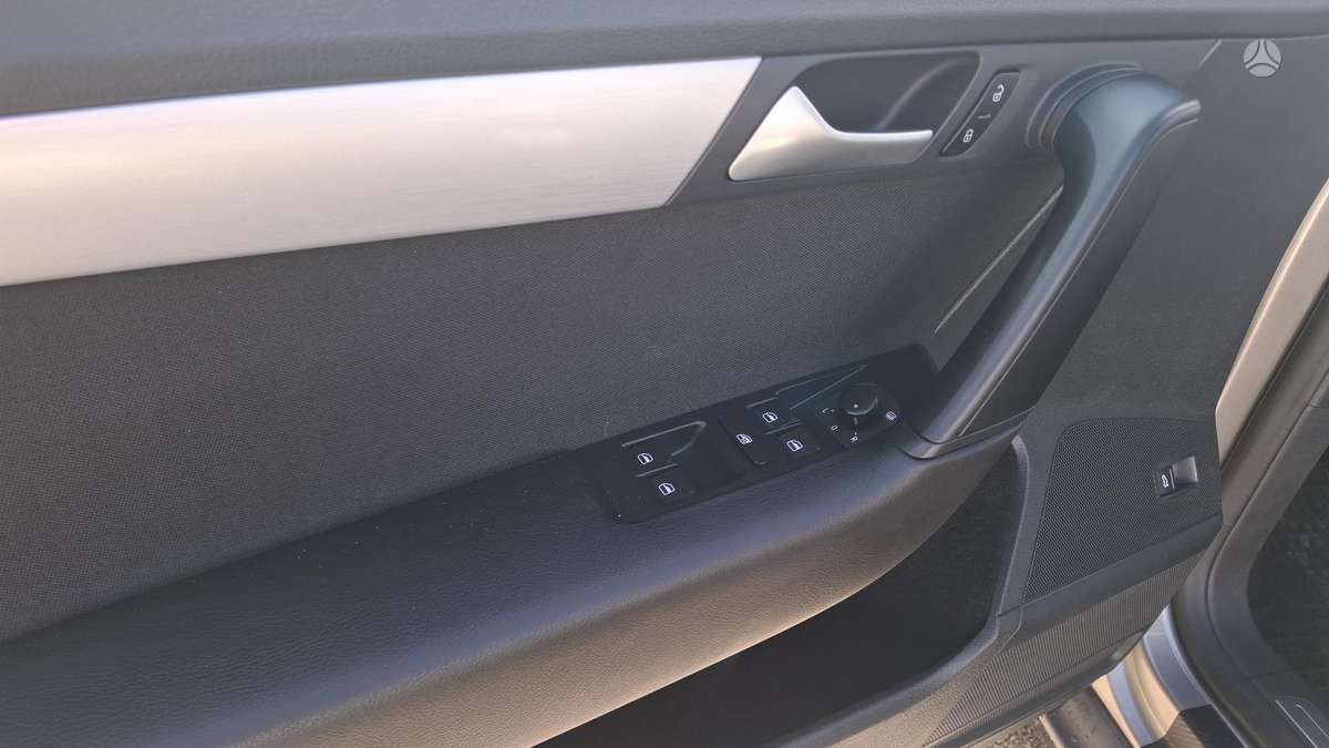 Volkswagen Passat 2014 — photo 19
