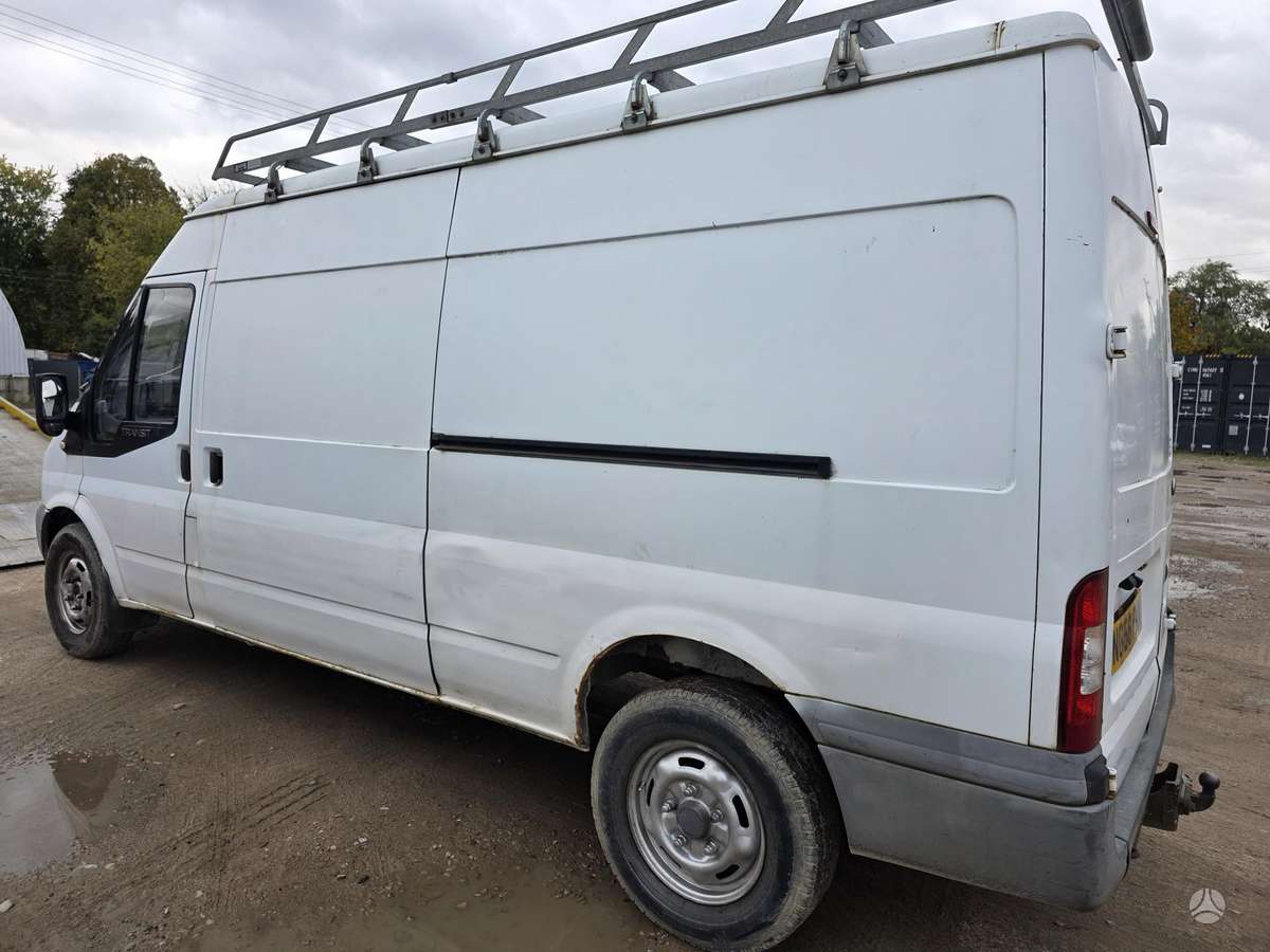 Ford Transit 2006 — engine 2400 cm³, 101 HP (74kW)