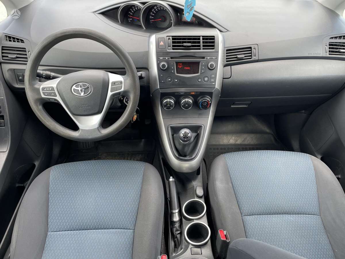 Toyota Verso 2013 — photo 7
