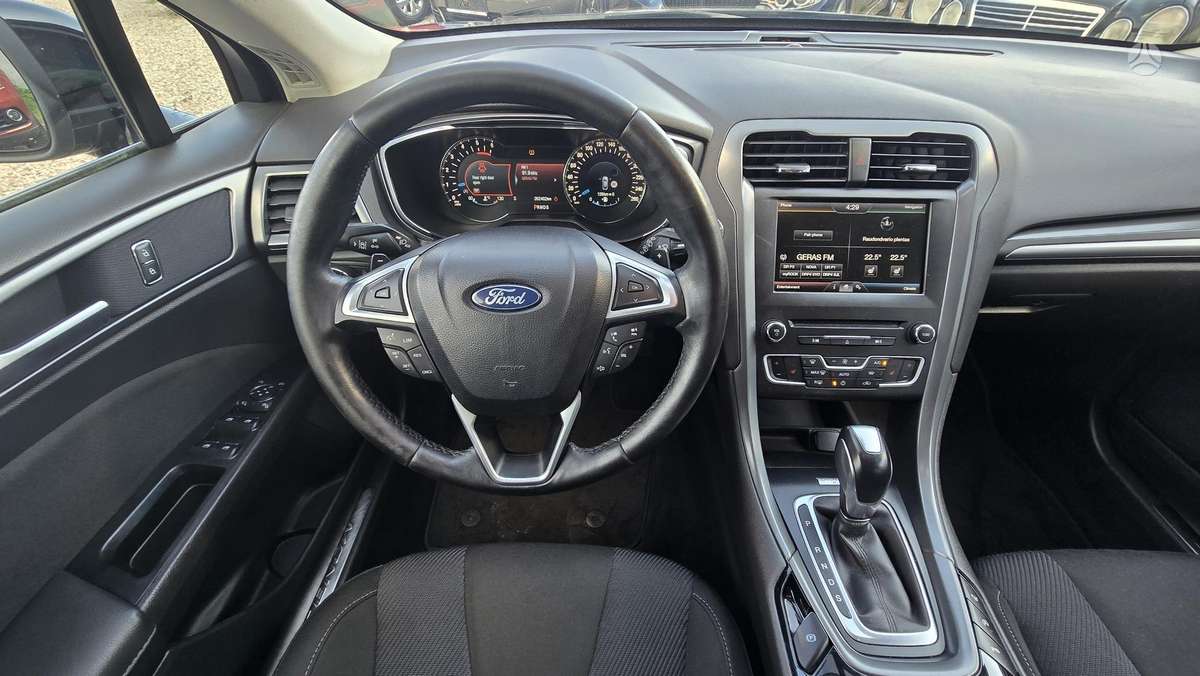 Ford Mondeo 2015 — photo 10
