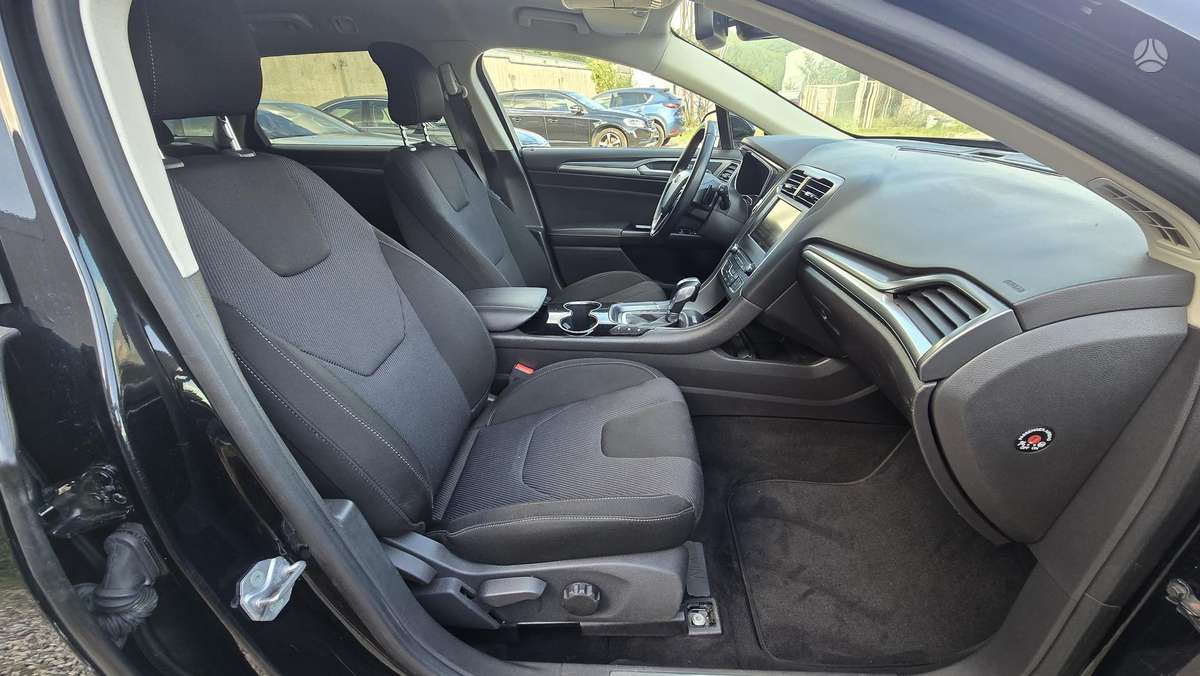 Ford Mondeo 2015 — photo 11