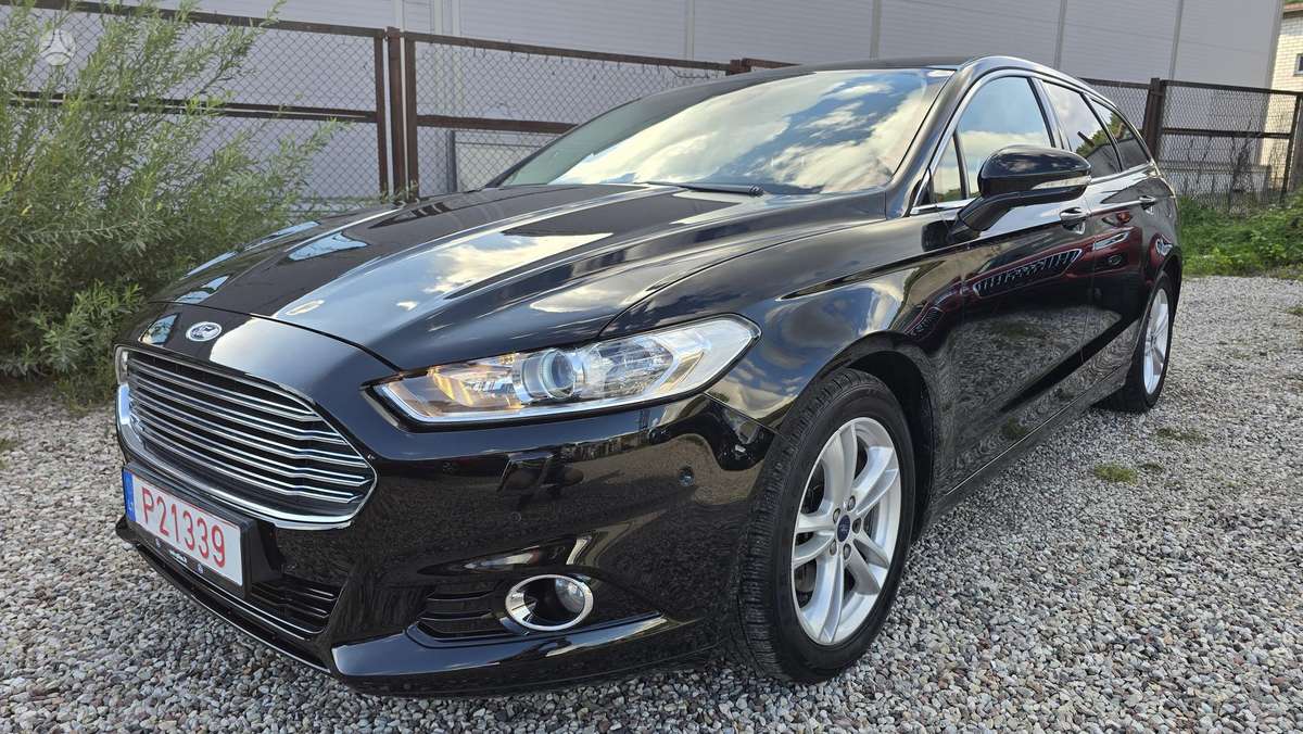 Ford Mondeo 2015 — interior