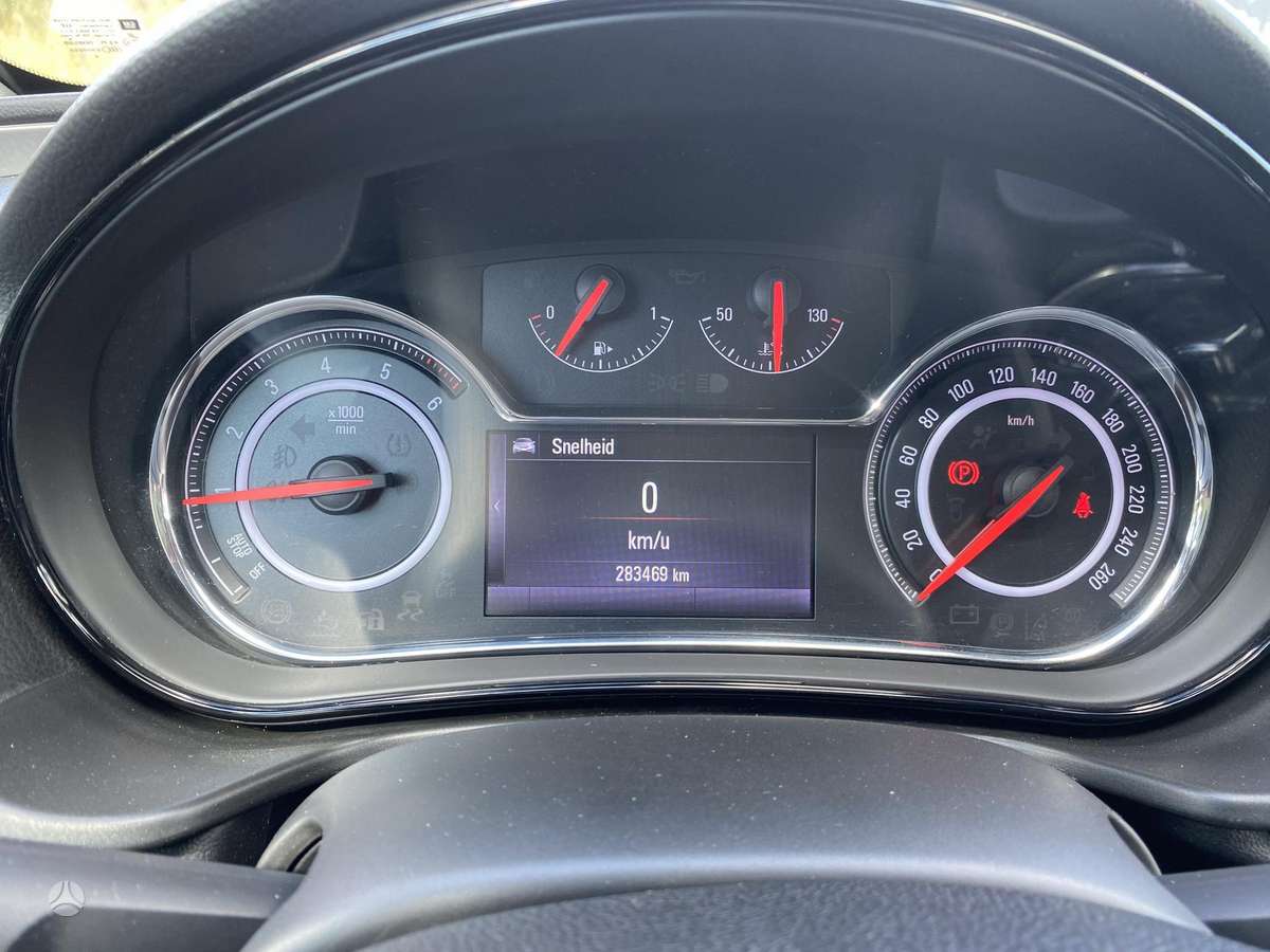 Opel Insignia 2015 — photo 18