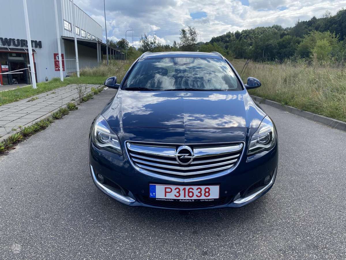 Opel Insignia 2015 — rear view