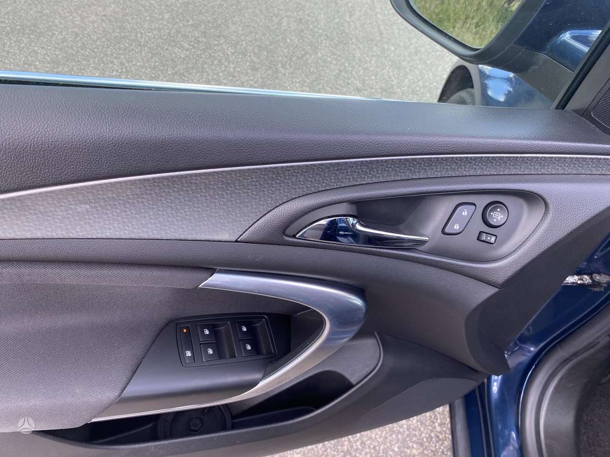 Opel Insignia 2015 — photo 28