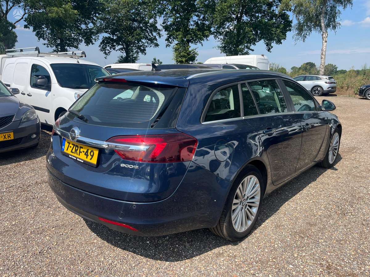 Opel Insignia 2015 — photo 32