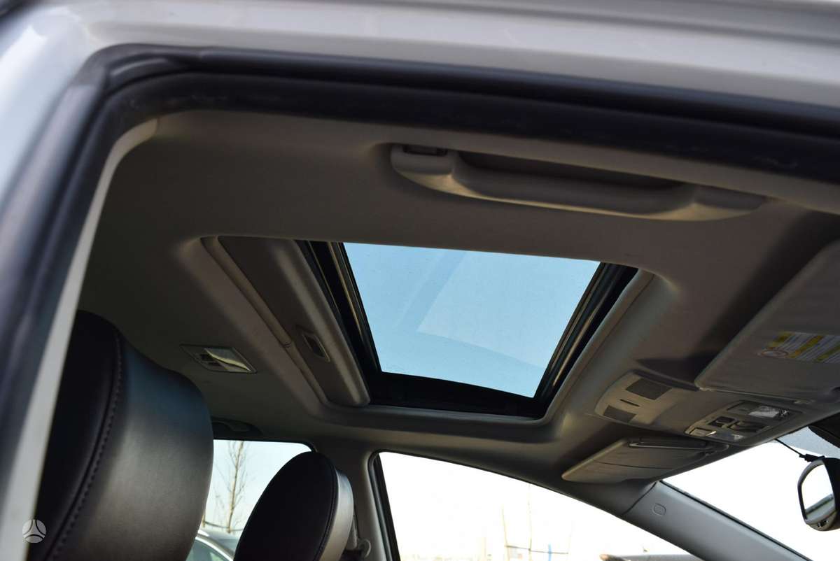 Mazda CX-7 2010 — photo 11