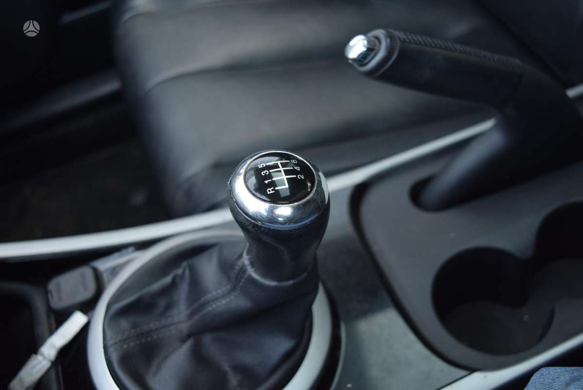 Mazda CX-7 2010 — photo 19