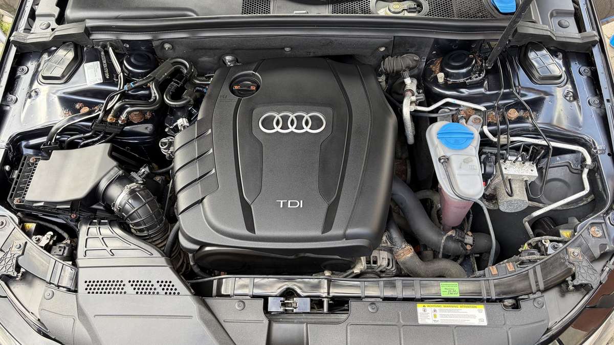 Audi A4 2013 — photo 12