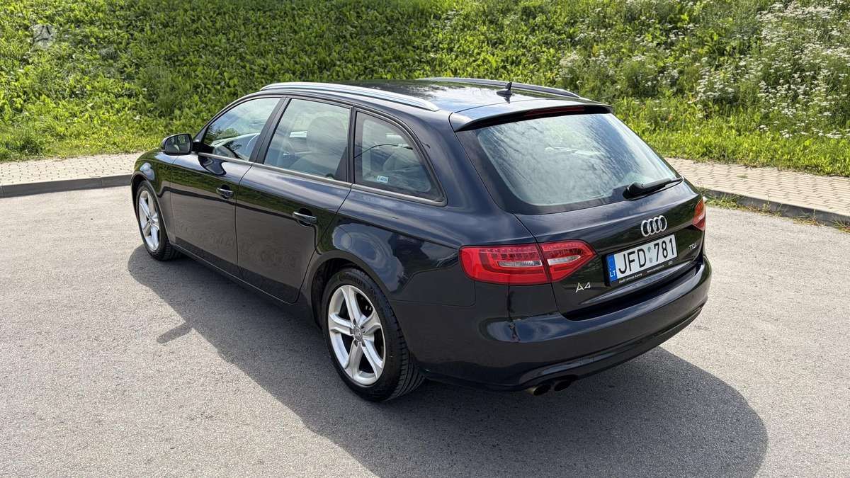 Audi A4 2013 — rear view