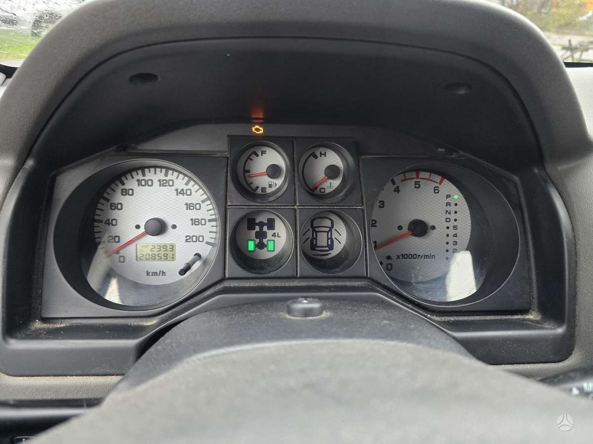 Mitsubishi Pajero 2006 — photo 13