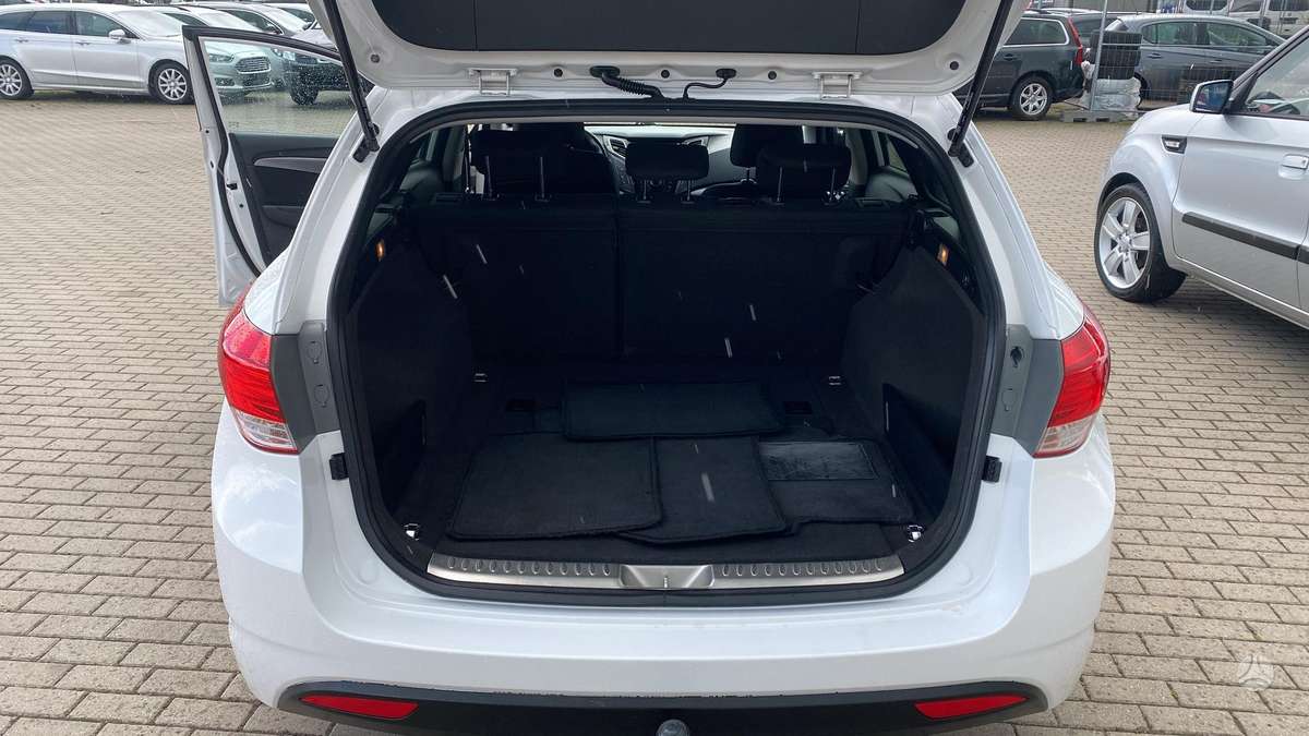 Hyundai i40 2014 — photo 18