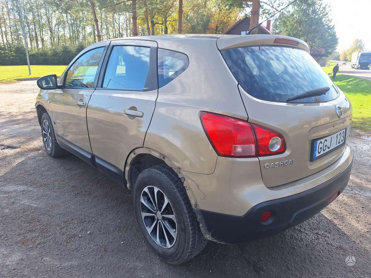 Nissan Qashqai 2008 — interior
