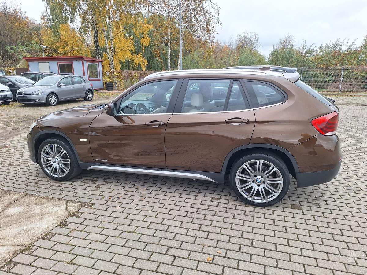 BMW X1 2010 — photo 5