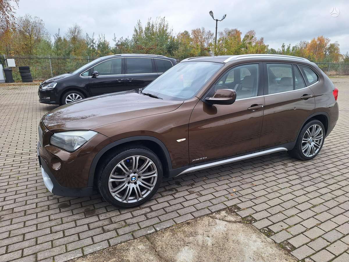 BMW X1 2010 — photo 6