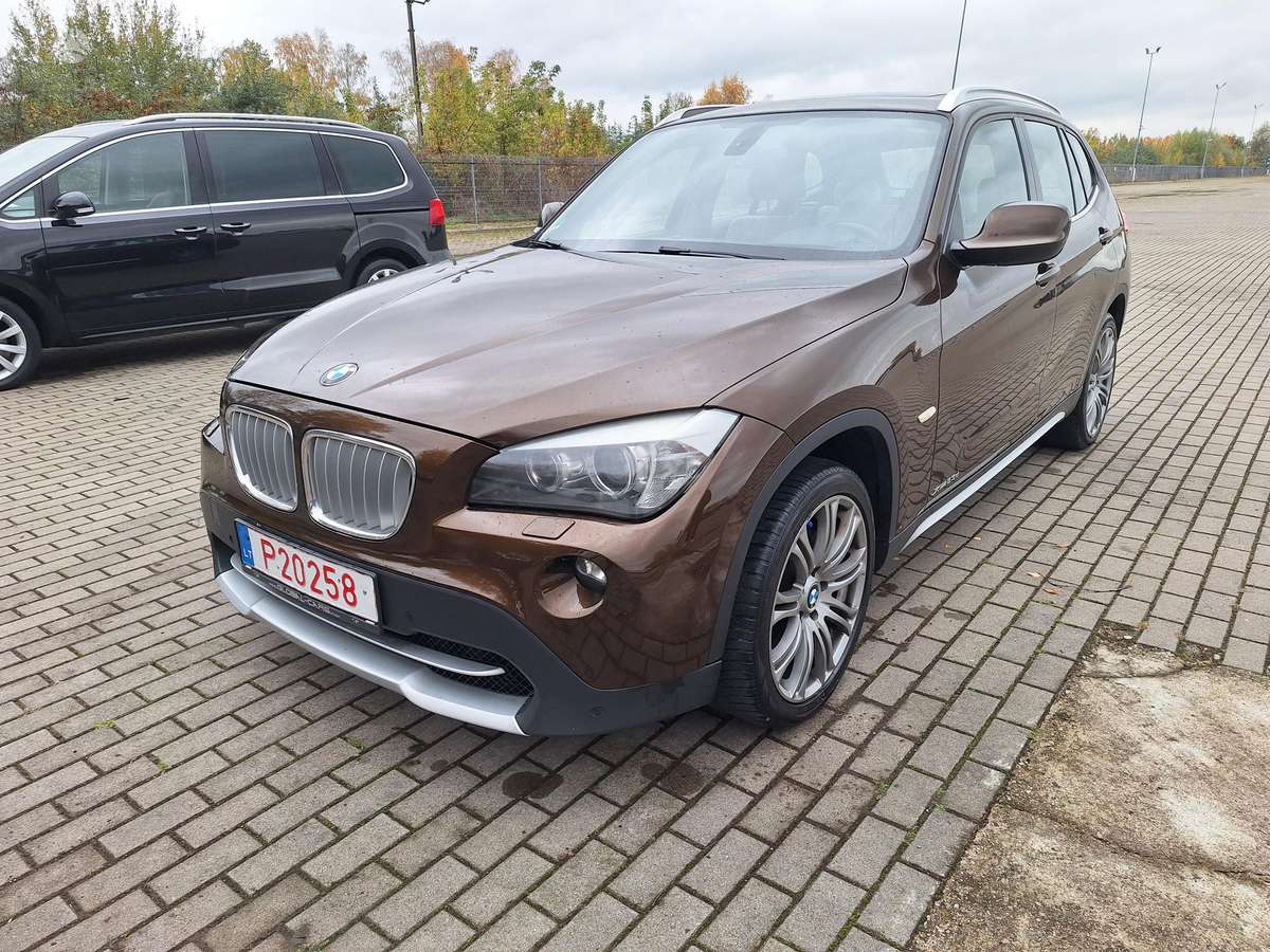 BMW X1 2010 — photo 7