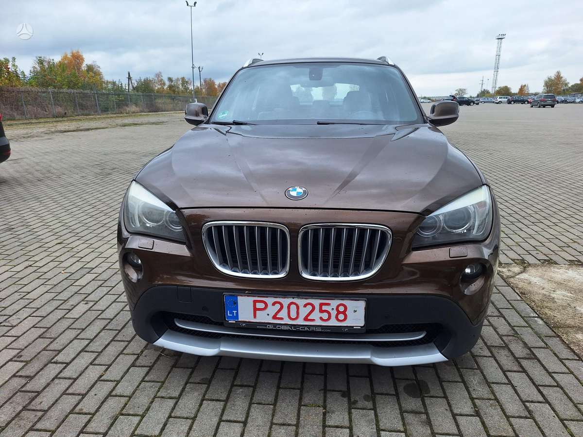 BMW X1 2010 — photo 8
