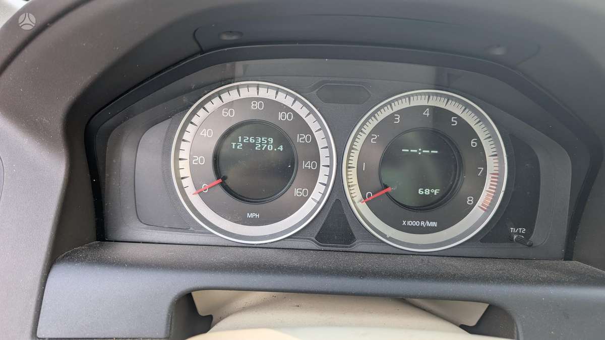 Volvo XC60 2013 — photo 10