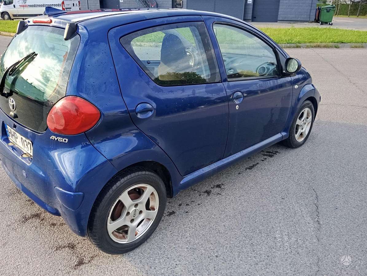 Toyota Aygo 2008 — салон